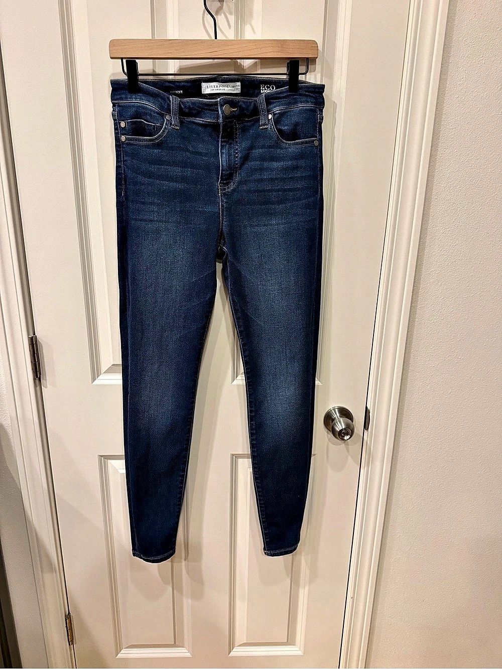 Liverpool Skinny Jeans in Blue Waist 30 Like New